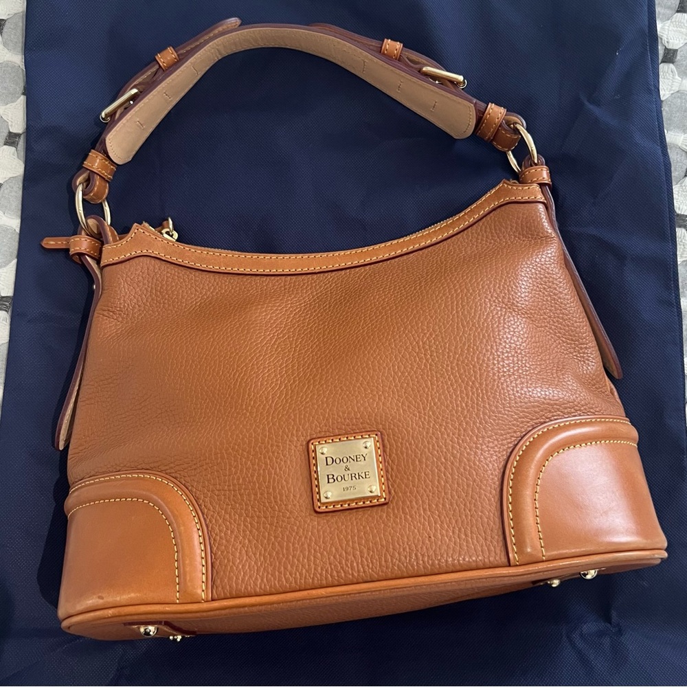 Dooney & Bourke shoulder hobo bag